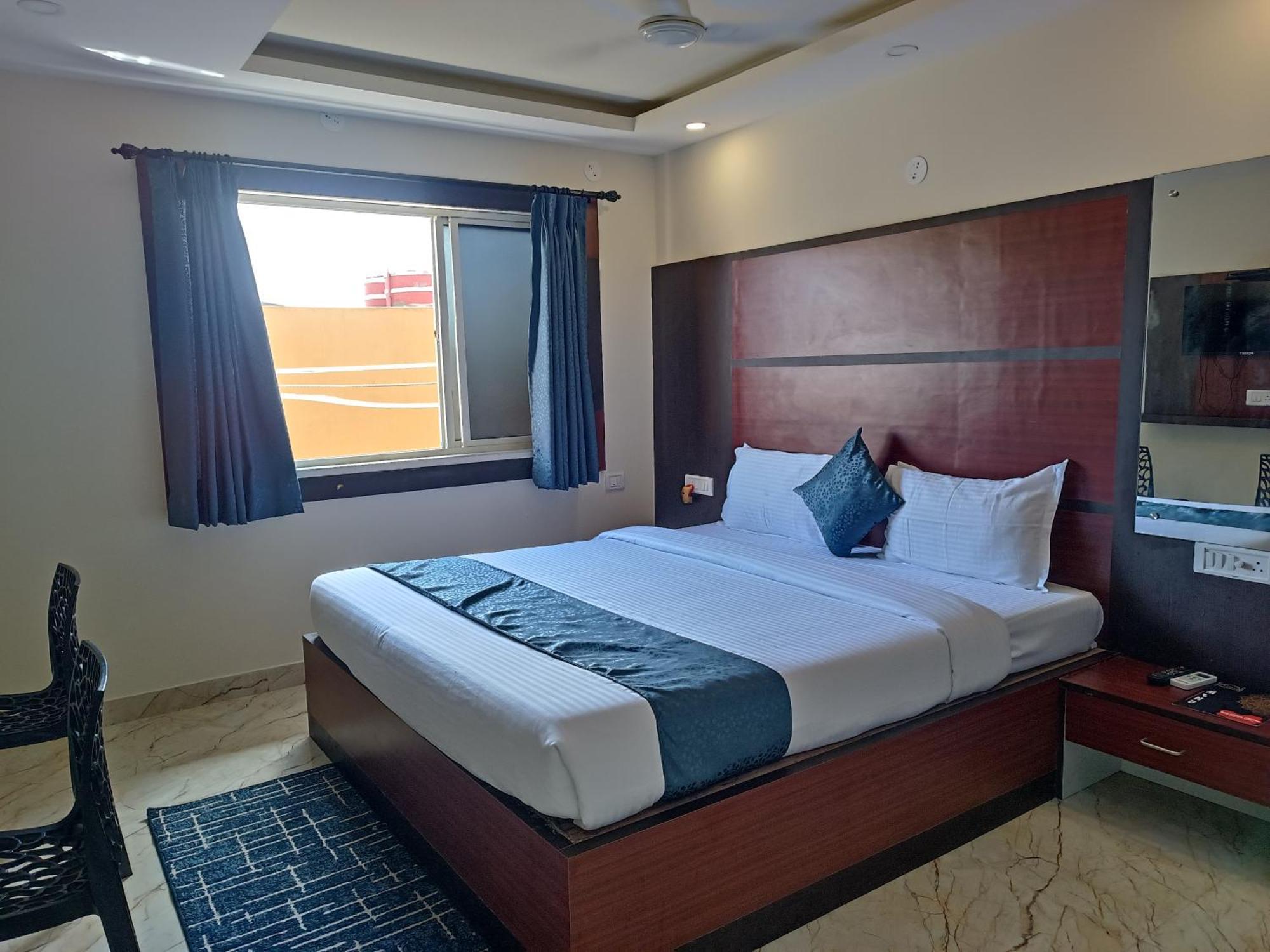 Mom Hotel - Unit Of Mom Hotel بوري المظهر الخارجي الصورة