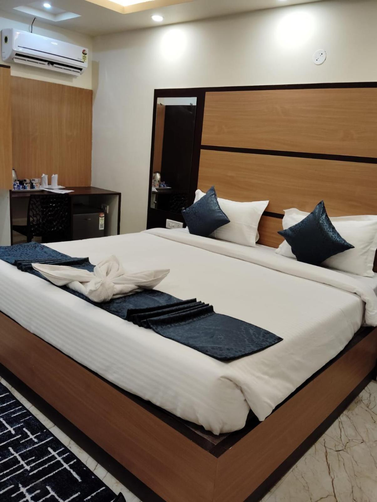 Mom Hotel - Unit Of Mom Hotel بوري المظهر الخارجي الصورة