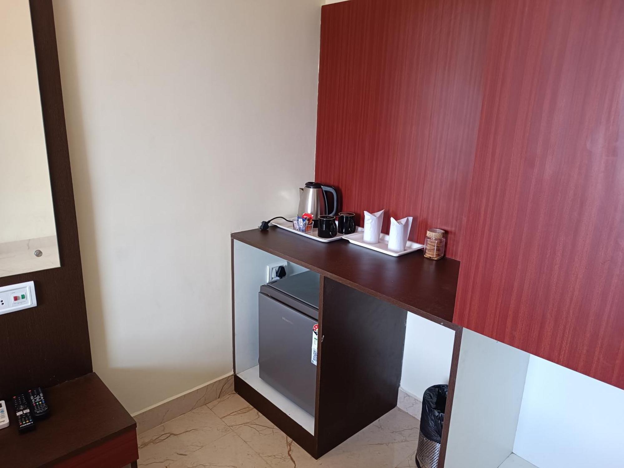 Mom Hotel - Unit Of Mom Hotel بوري المظهر الخارجي الصورة