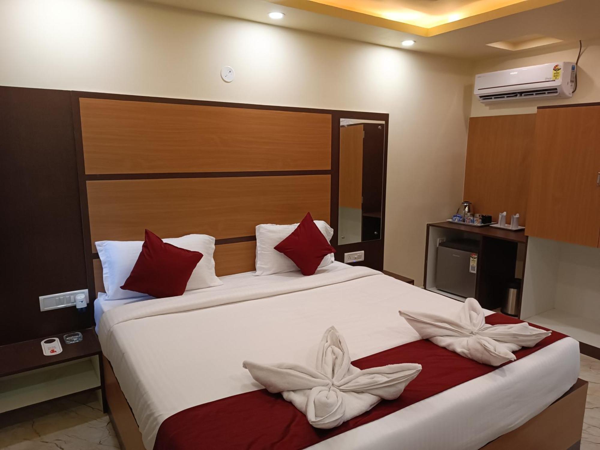 Mom Hotel - Unit Of Mom Hotel بوري المظهر الخارجي الصورة